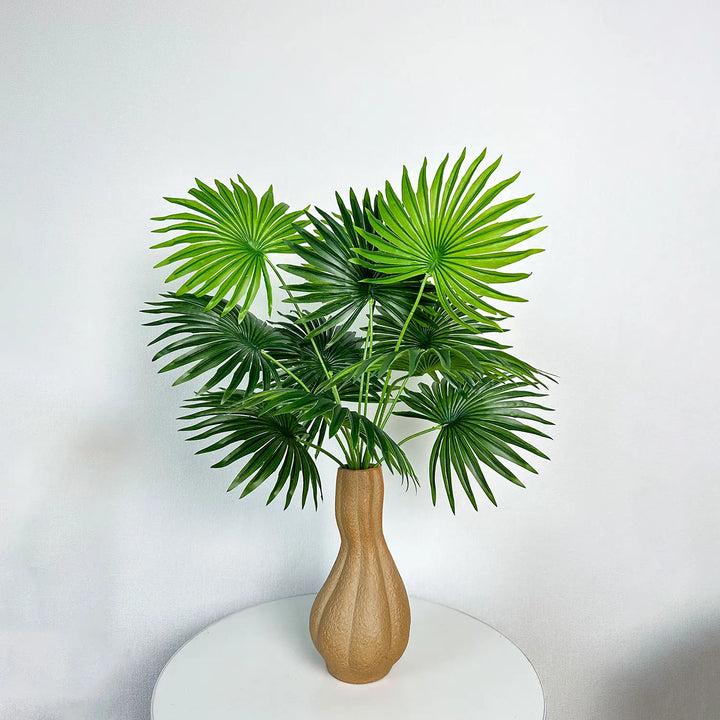 Tropical Paradise: Realistic Artificial Palm Tree for Easy Indoor Décor